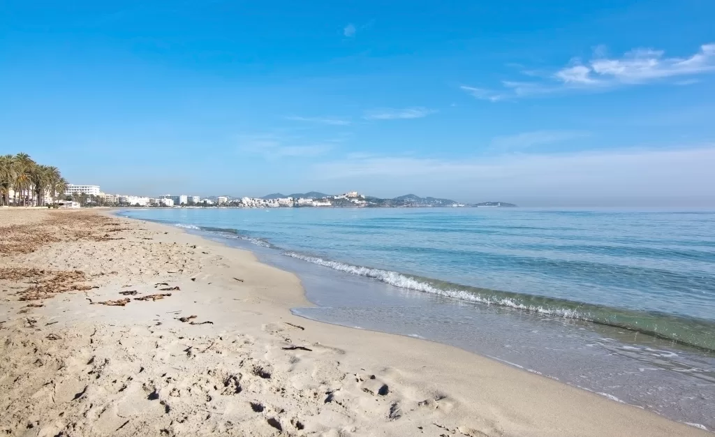 Plaja Playa den Bossa Ibiza