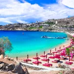 Cele mai frumoase plaje din Mykonos Plaja Super Paradise Mykonos