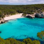 Cele mai frumoase plaje din Menorca Cala Mitjana Menorca